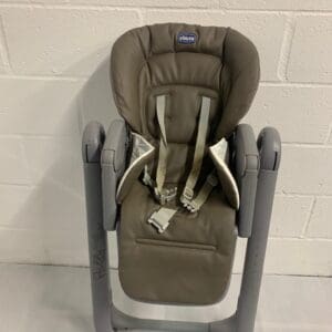 Chicco Polly Magic high chair.