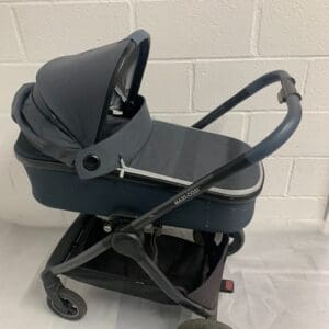 Maxi-Cosi stroller with carrycot.